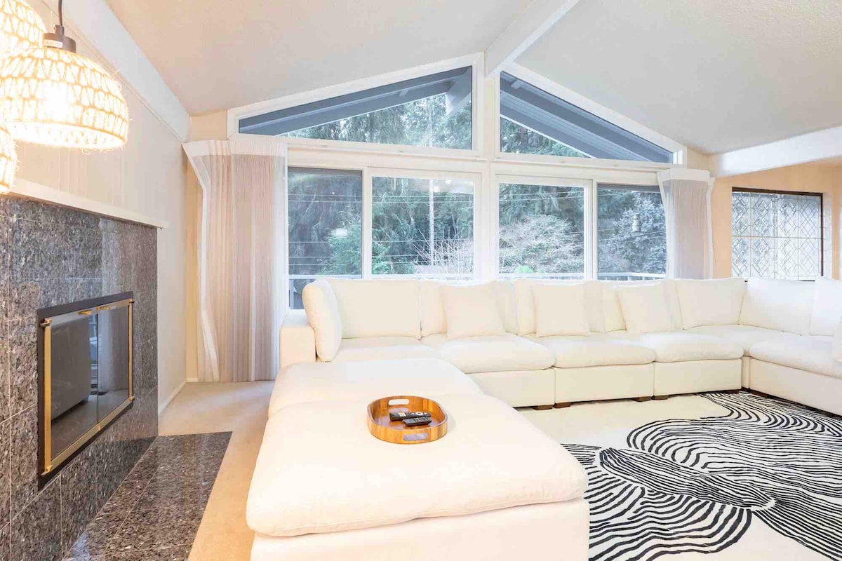 Bretton Wood Home Near Lake Sammamish