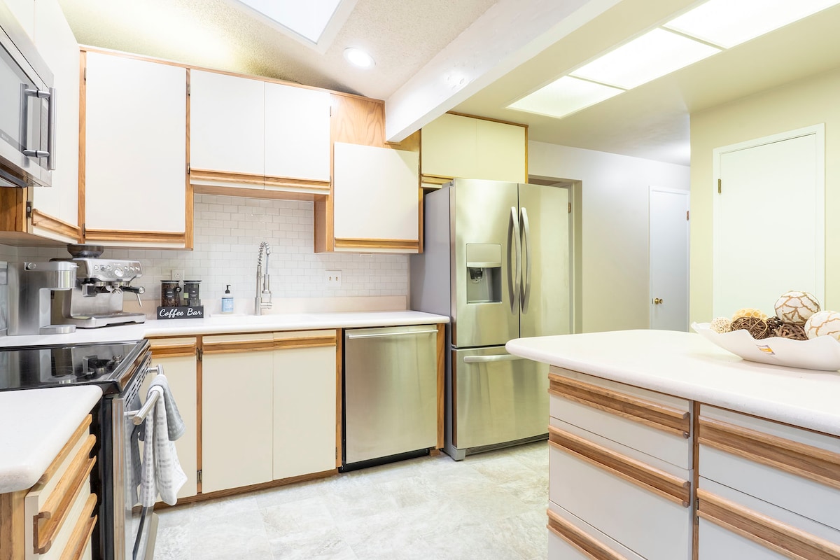 Bretton Wood Home Near Lake Sammamish - Image 2