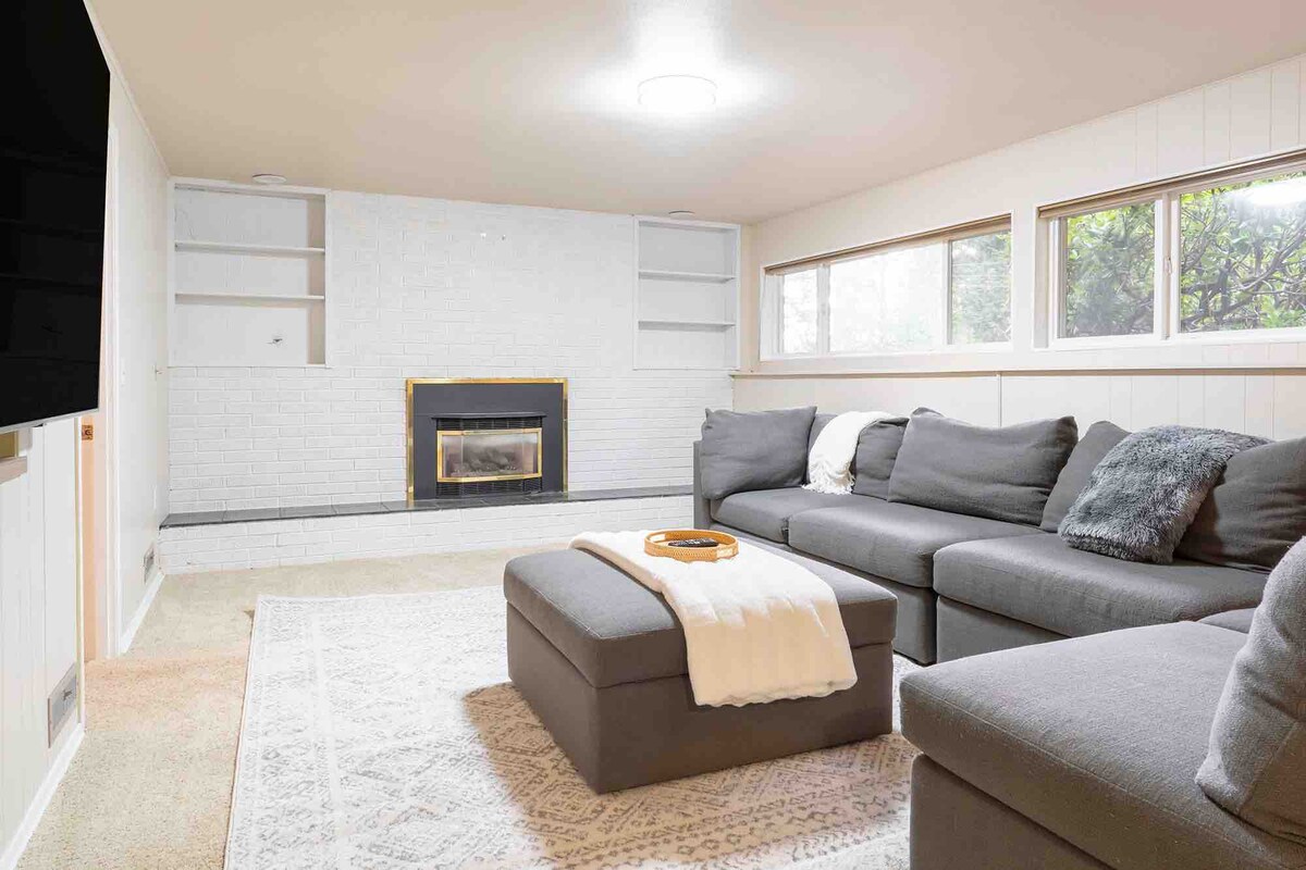 Bretton Wood Home Near Lake Sammamish - Image 4