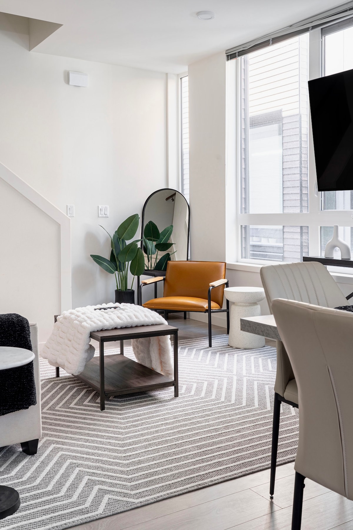 Modern Tri-Level Townhouse Green Lake