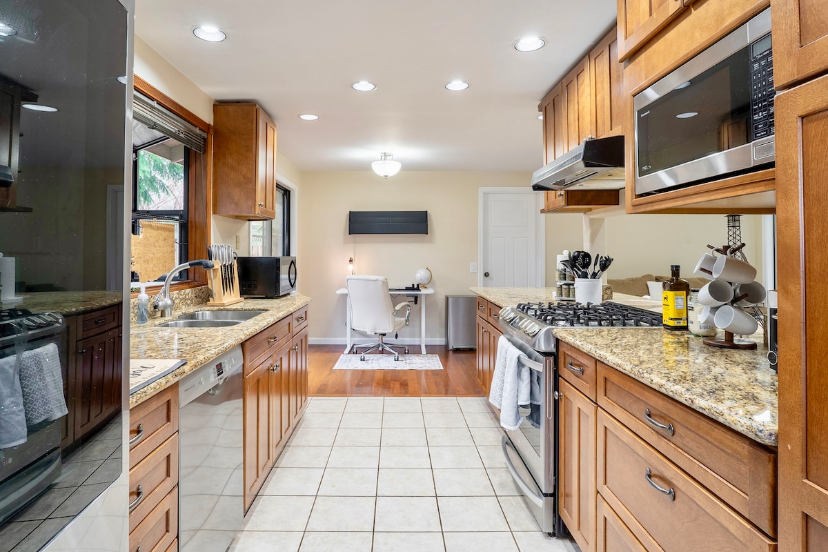 Private Redmond Oasis - Image 3