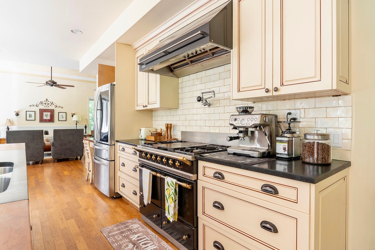 Redmond Hill Retreat Estate - Image 3