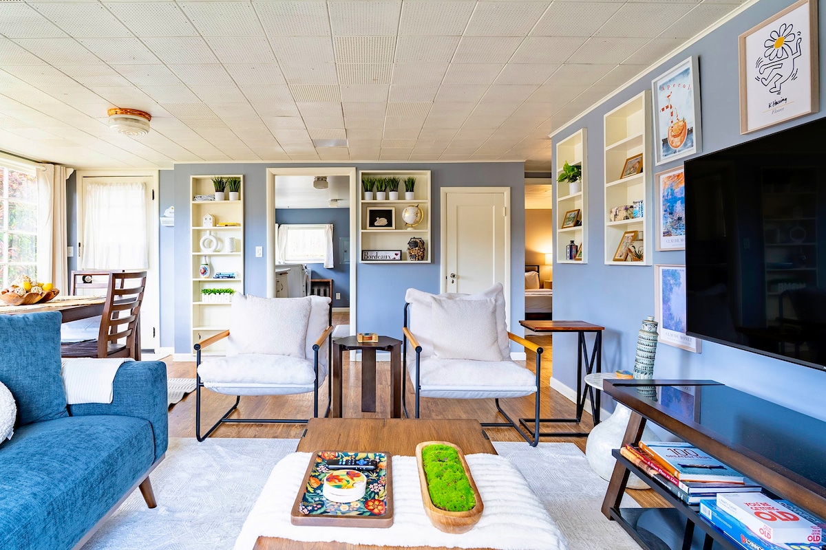 Historic 1920s Cottage Downtown Redmond - Image 2