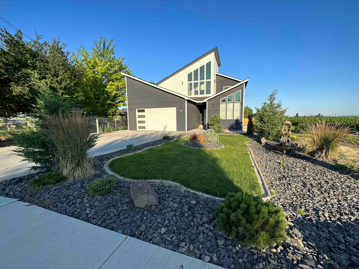 Modern Wine Country Estate - Image 5